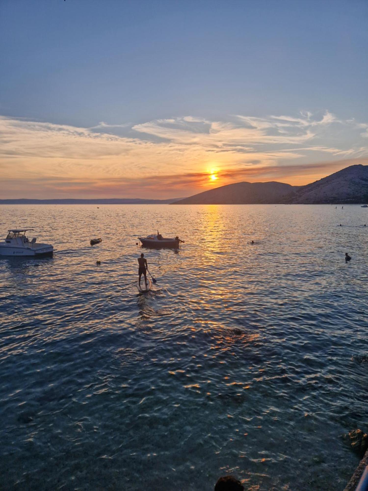 Eola Leisure Rooms Stara Baška Екстериор снимка